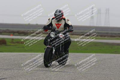 media/Nov-30-2025-TrackDaz (Sun) [[d8b22663df]]/B Group/Session 5 (Wheelie Bump)/